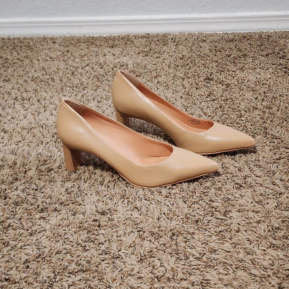 Vince Camuto Tritellia Pointed Toe Block Heel Pumps Neutral 6.5 NWT Minimalist